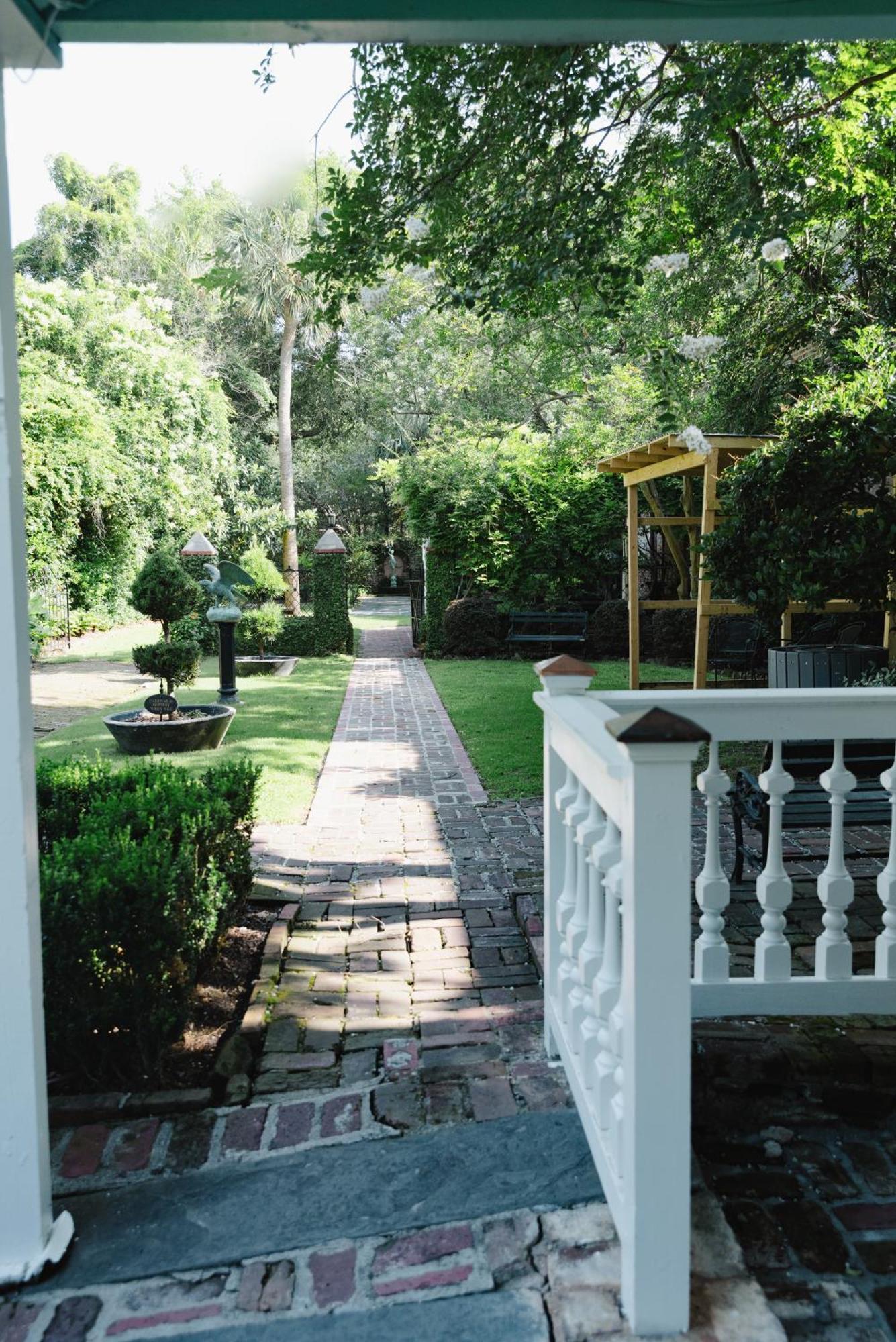 20 South Battery 3* Charleston