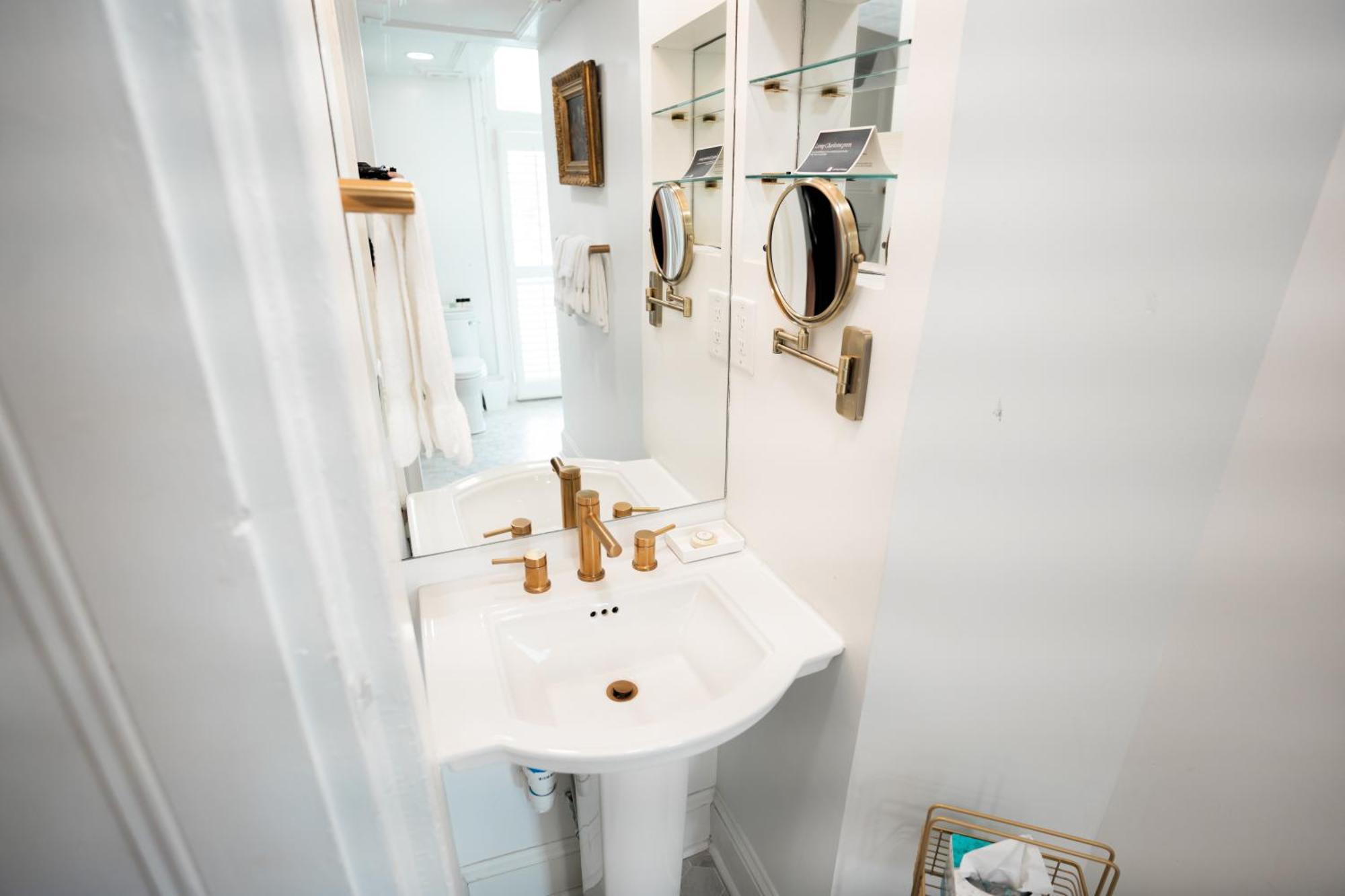 20 South Battery 3* Charleston